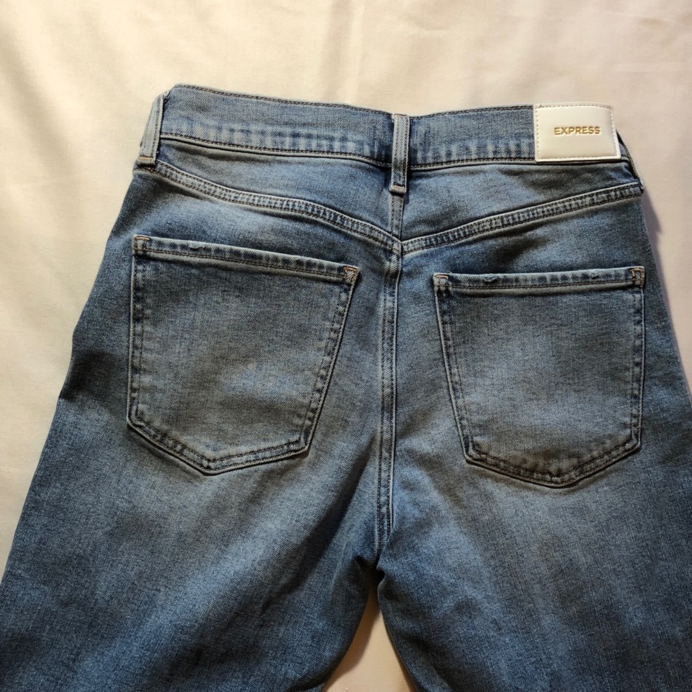 Express Women's Light Wash Flare Jeans - Picture 2 of 7